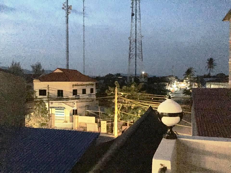 Vibola Guesthouse Kampot Buitenkant foto
