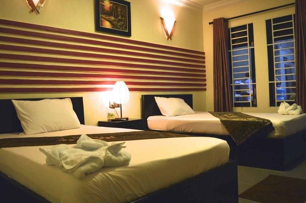 Vibola Guesthouse Kampot Buitenkant foto